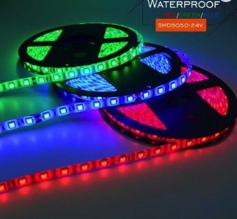Berwarna RGB SMD LED Strip Fleksibel 60 LEDs / M CE Approvel Umur Kerja yang Panjang