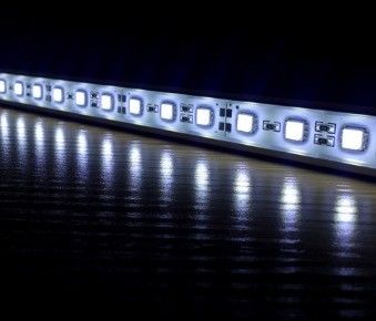 Waterproof 2835 Side Strip Lampu LED Memancarkan Profil Aluminium Tahan Panas